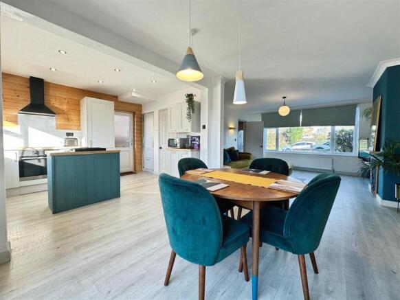 326beec0--4A26-BB47-1842B0CC692A-69919-00002CFF85E