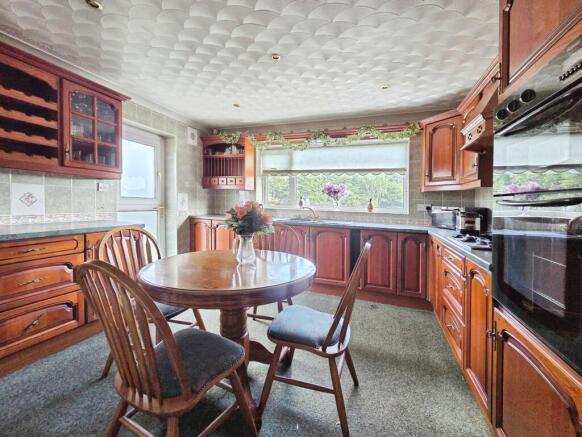 2 bed Bungalow for sale Image 7