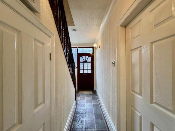 3 bed Semi-Detached for sale Image 6