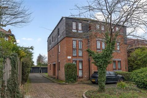 Milne Court, 24a Uplands Park Road, Enfield, EN2