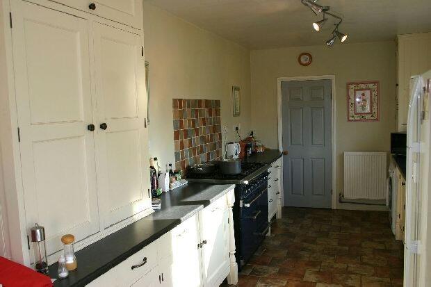 Kitchen//Breakfast R