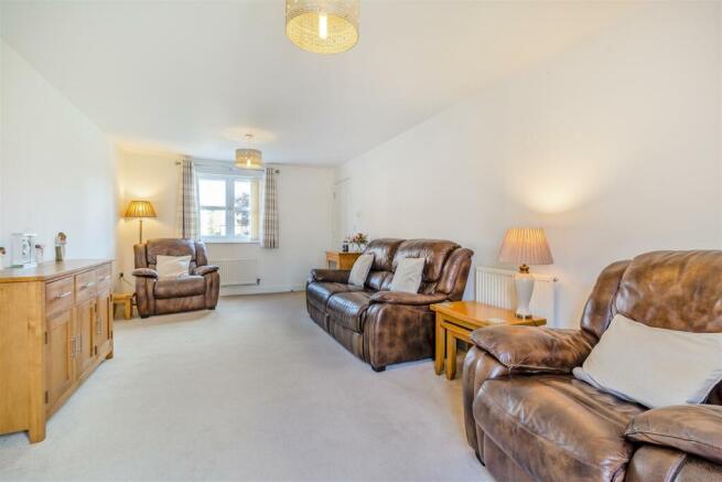 8571786-interior27.jpg
