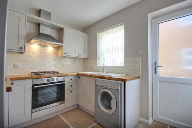 2 bed Semi-Detached Bungalow for sale Image 4