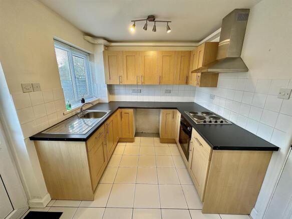 Kitchen (1/2)