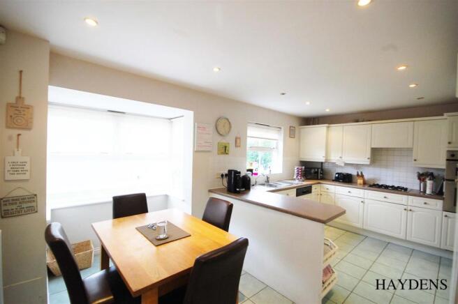 KITCHEN/ BREAKFAST ROOM