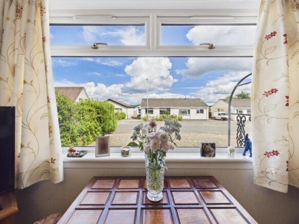 61 Muirend Gardens, Perth, PH1 1JR photo 4