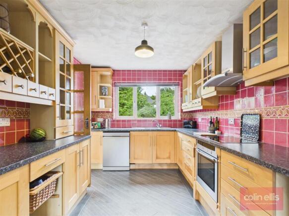 3 bed Detached for sale Image 8