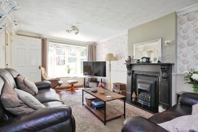5 bed Detached for sale Image 5