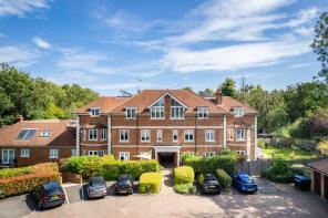 8, Edenbrook Place, Lingfield RH7 6AT