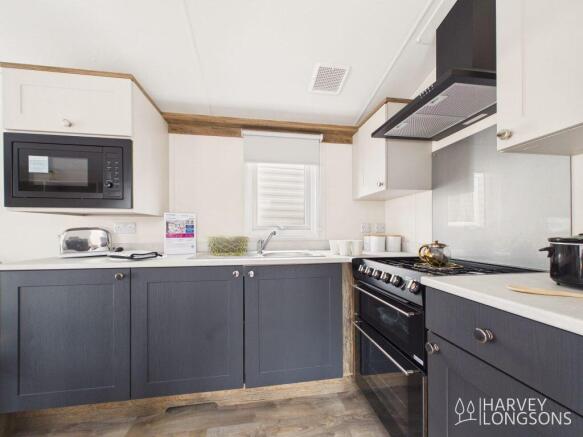 Willerby Malton fitted kitchen at Lossiemouth Holi