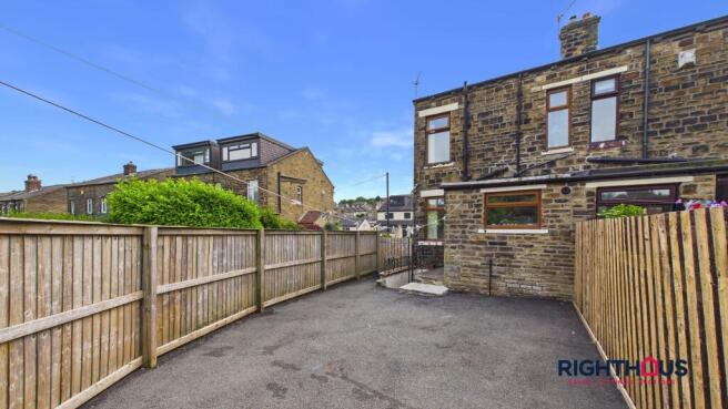 4 bed Semi-Detached for sale Image 11