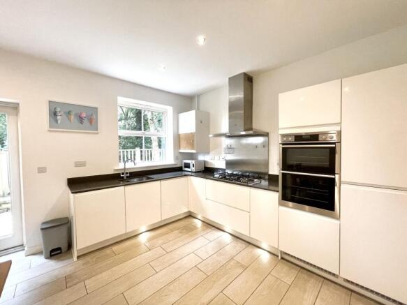 4 bed End of Terrace for sale Image 7