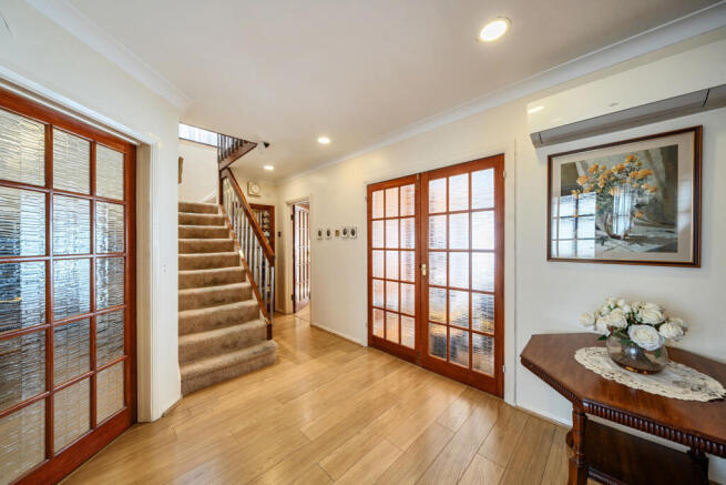 1423995-2-69b14ee...