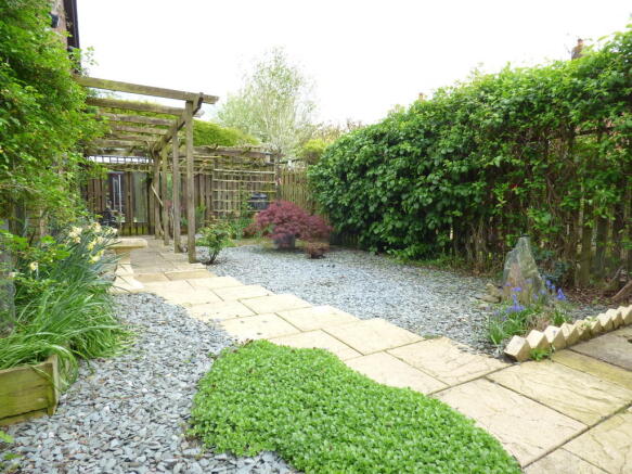 Photo 8