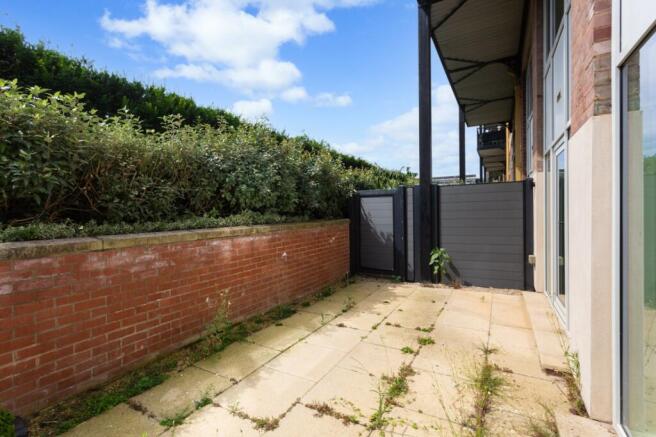 2 bed Apartment for sale Image 11