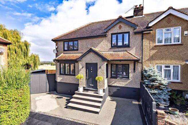 4, Forest Close (33).jpg