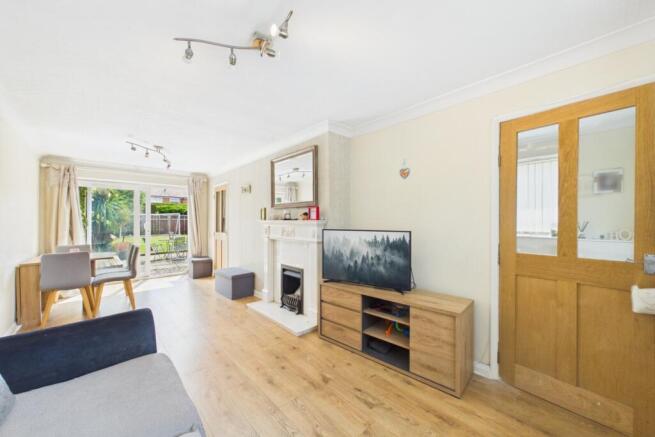 3 bed Semi-Detached for sale Image 4
