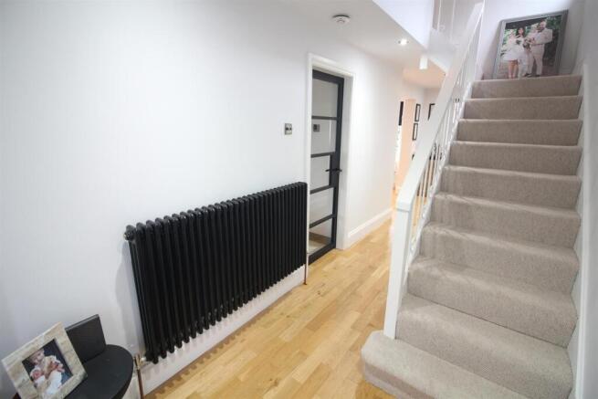3 bed Semi-Detached for sale Image 9