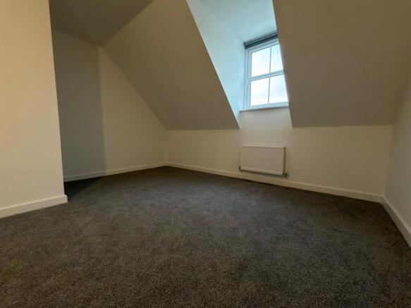 bedroom 4iii.jpeg