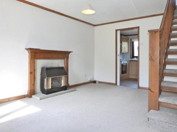 2 bed Semi-Detached to rent Image 4