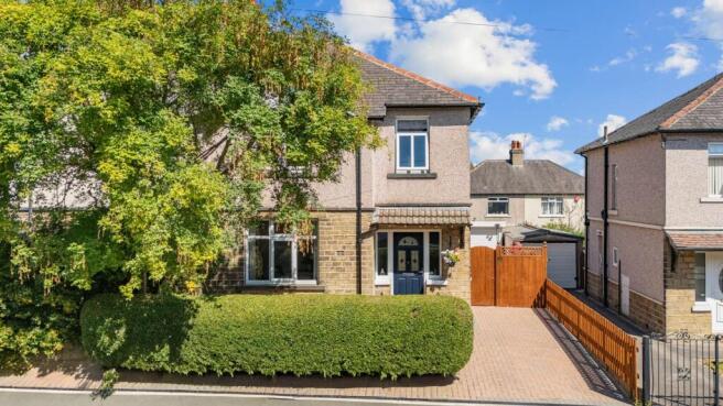 3 bed Semi-Detached for sale Image 6