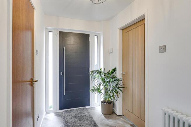 3 bed Detached for sale Image 5