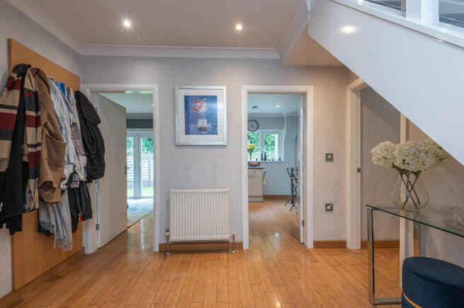 5 bed Detached Bungalow for sale Image 9