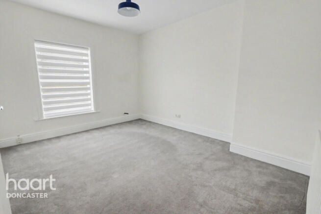 3 bed Terraced for sale Image 7