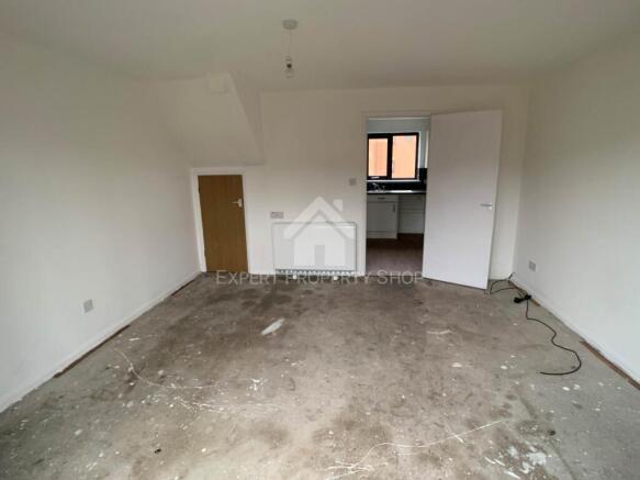 2 bed Semi-Detached for sale Image 5