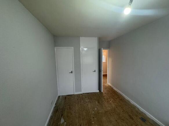 2 bed Semi-Detached to rent Image 12