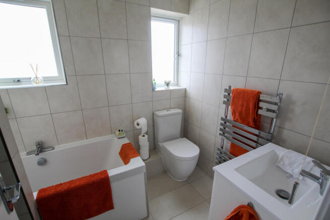 Four Piece Bathroom.