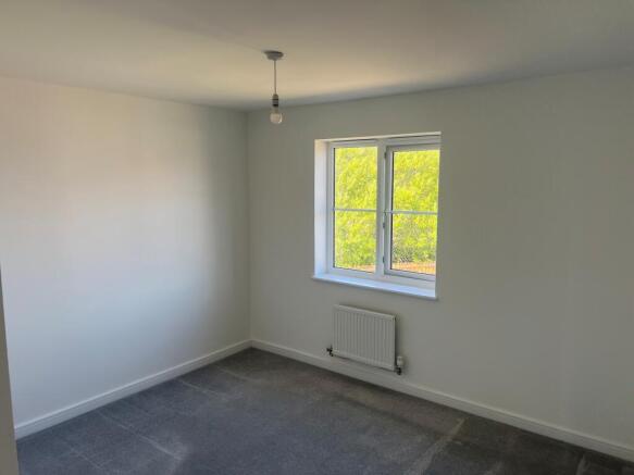 3 bed Detached to rent Image 6