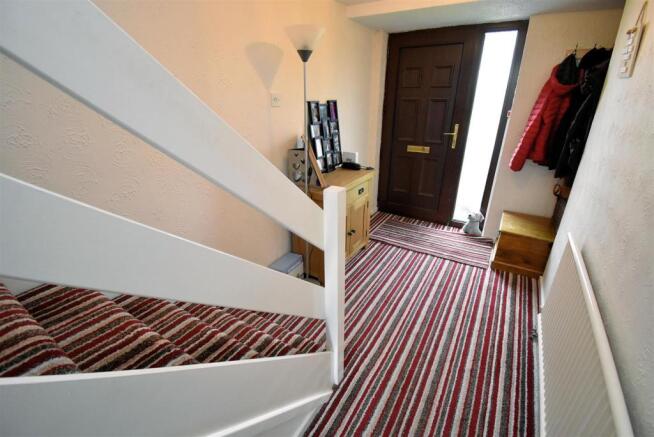HALLWAY.jpg