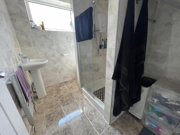 Shower room.JPG