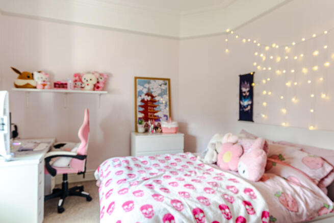 bedroom4