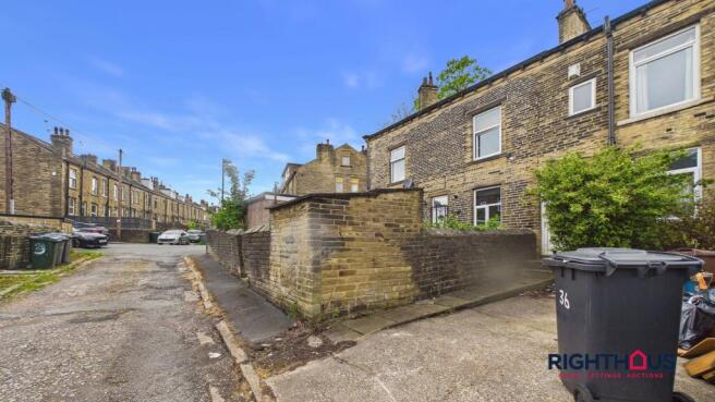 4 bed Terraced for sale Image 11