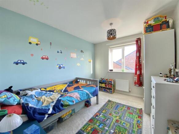 3 bed Semi-Detached for sale Image 10