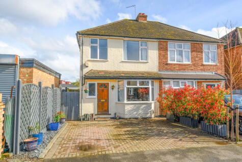 Cottimore Avenue, Walton-on-Thames, KT12