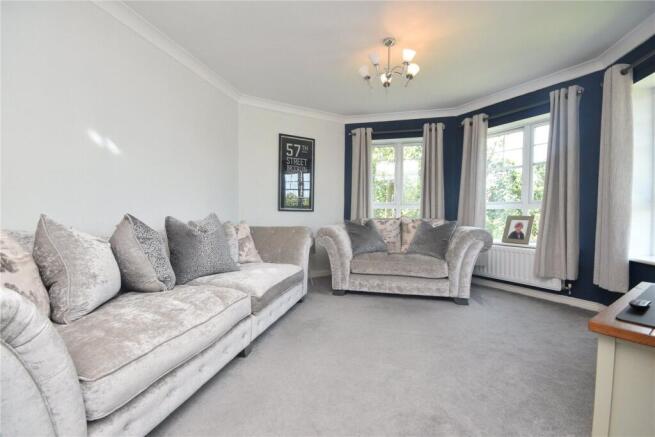 3 bed Apartment for sale Image 9