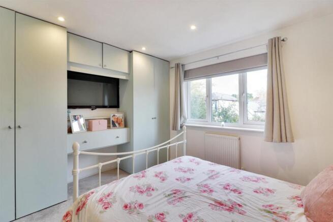 Bedroom 1.jpg