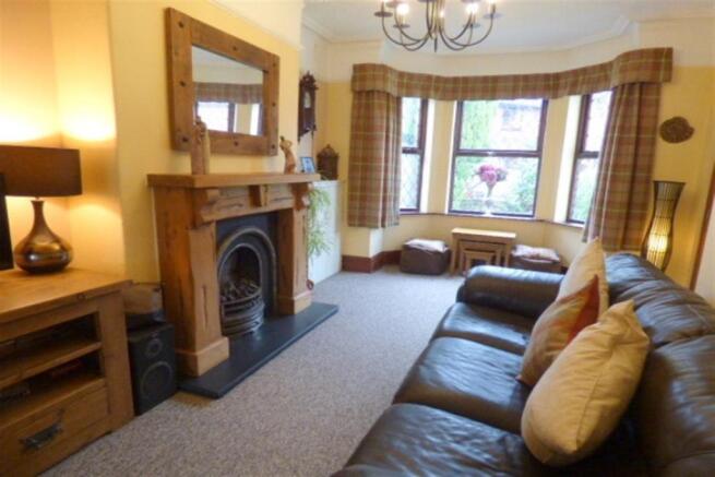 Lounge b
