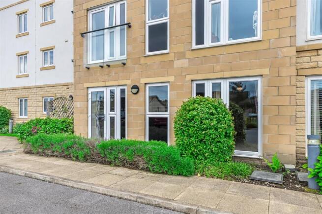 1 bed House for sale Image 9