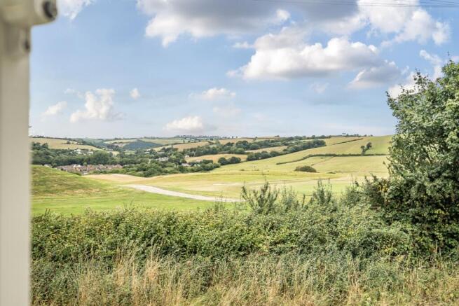 1341448-6-68a5ded4ed5f7