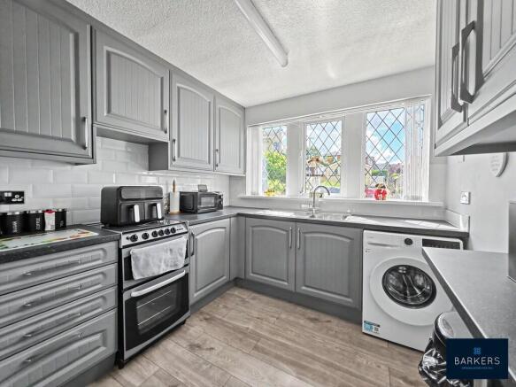 2 bed Detached Bungalow for sale Image 4