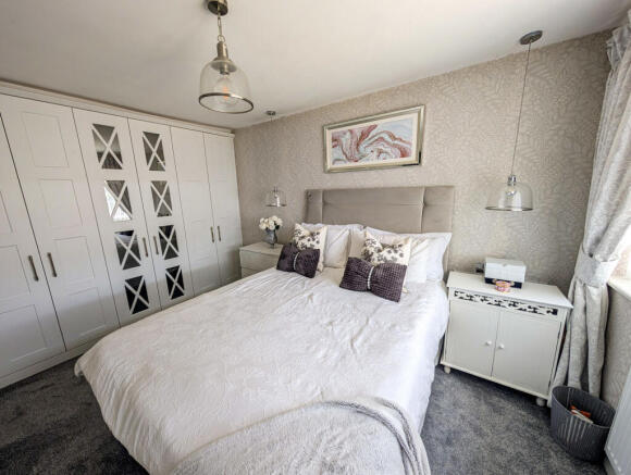 2 bed Bungalow for sale Image 5
