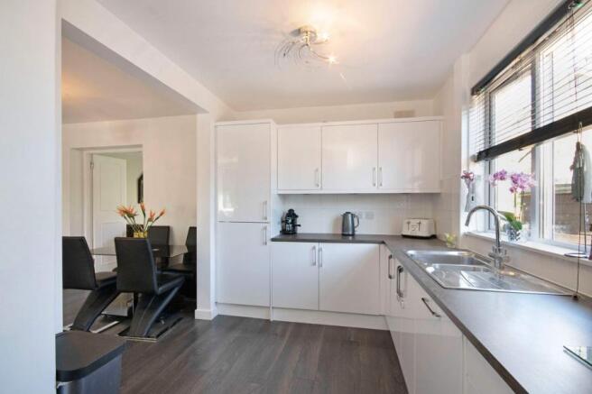 Kitchen Area (1)