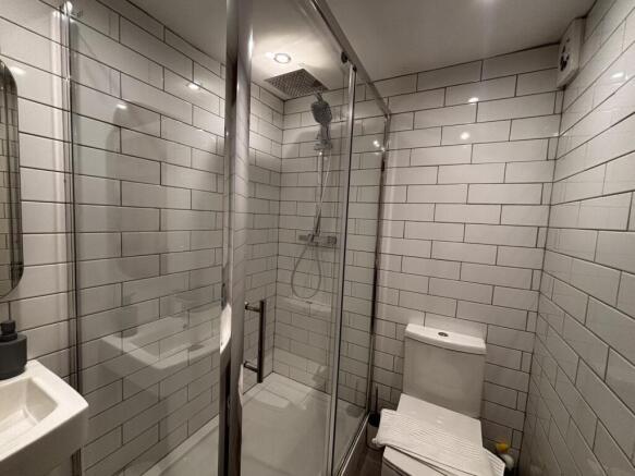 3 bed Terraced for sale Image 4