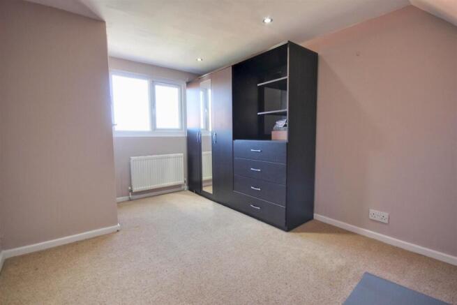 4 bed Terraced for sale Image 8