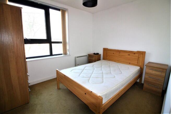 1 bed Apartment to rent Image 4