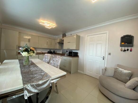 Kitchen Family Room